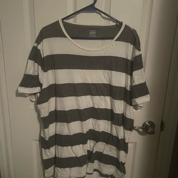 Old navy men’s t shirt - Picture 1 of 3